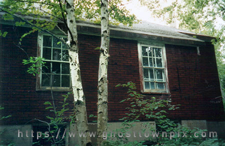 Photo of schoolhouse
