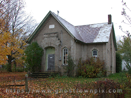 Photo of schoolhouse