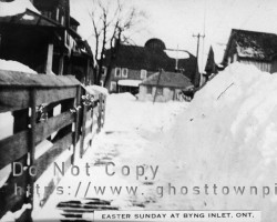 A sample card for possible sale. It probably wasn't the best time of year to showcase the community. Houses