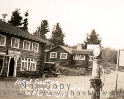 The Hotel Sextus on the US side, described as the "first and last hotel in the US." The Outlaw Bridge is on the right, ca. 1920s Photo of hotel