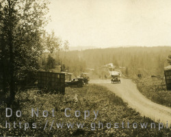 Looking south from the Canadian side before the hotel was built., ca. 1920 Photo of roadway